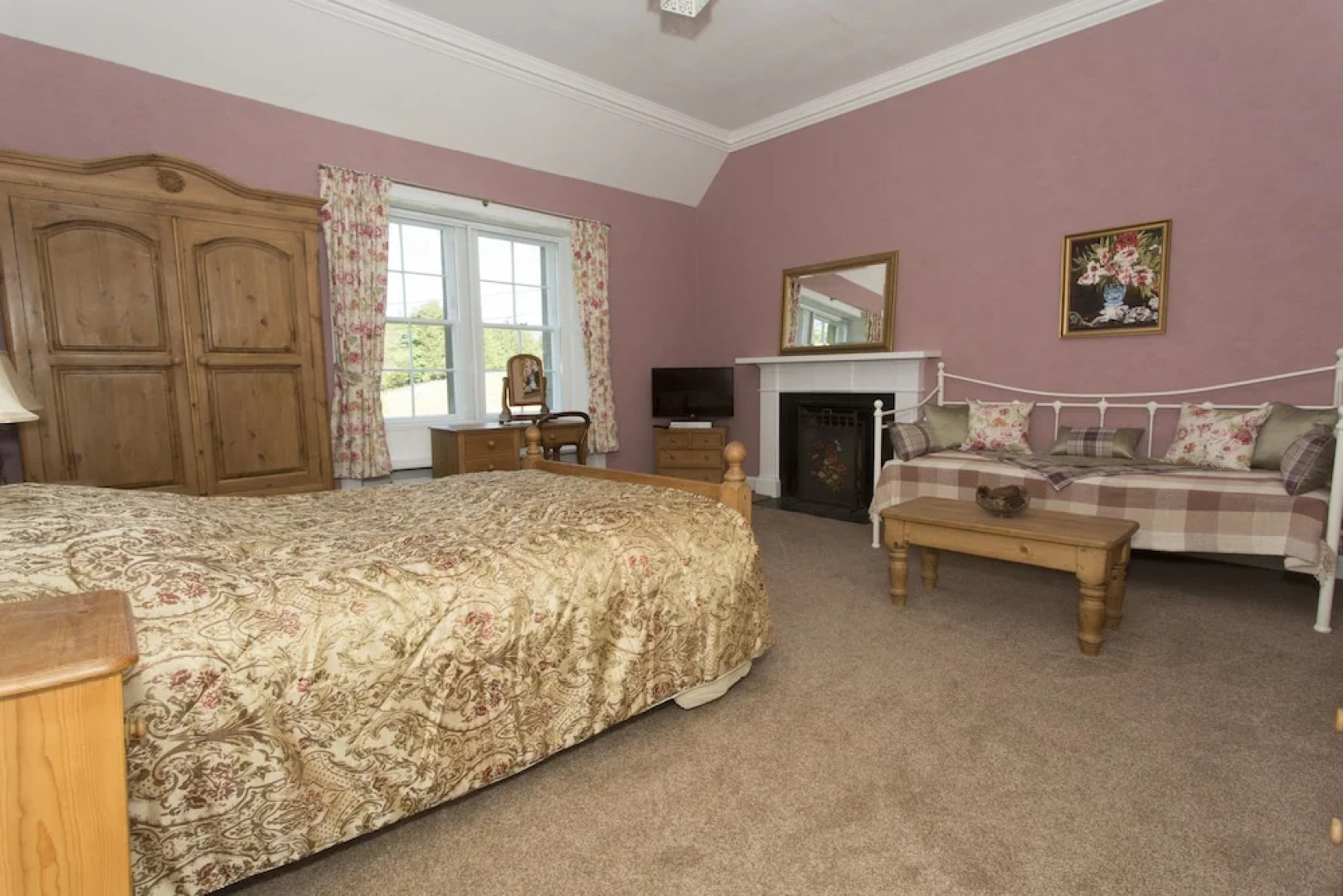 Broadmeadows Farmhouse B&B
