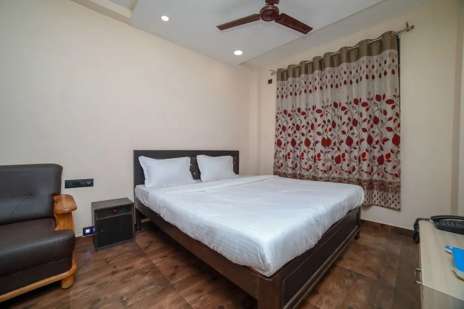 Oyo 37826 Rajmahal Khindsi Resort