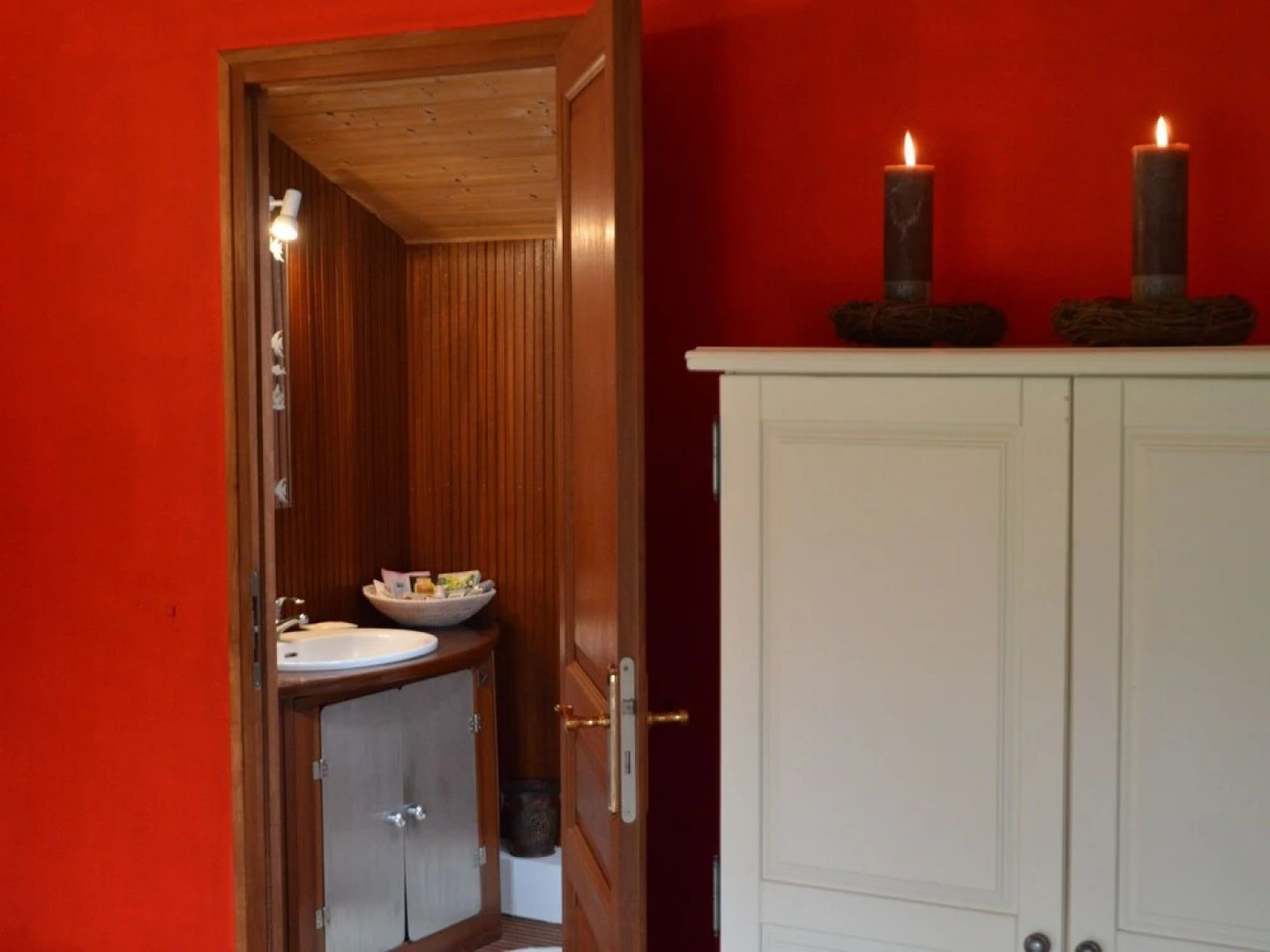 18th Century Farmhouse With Spacious Covered Terrace, Nearby Poitiers and Chinon