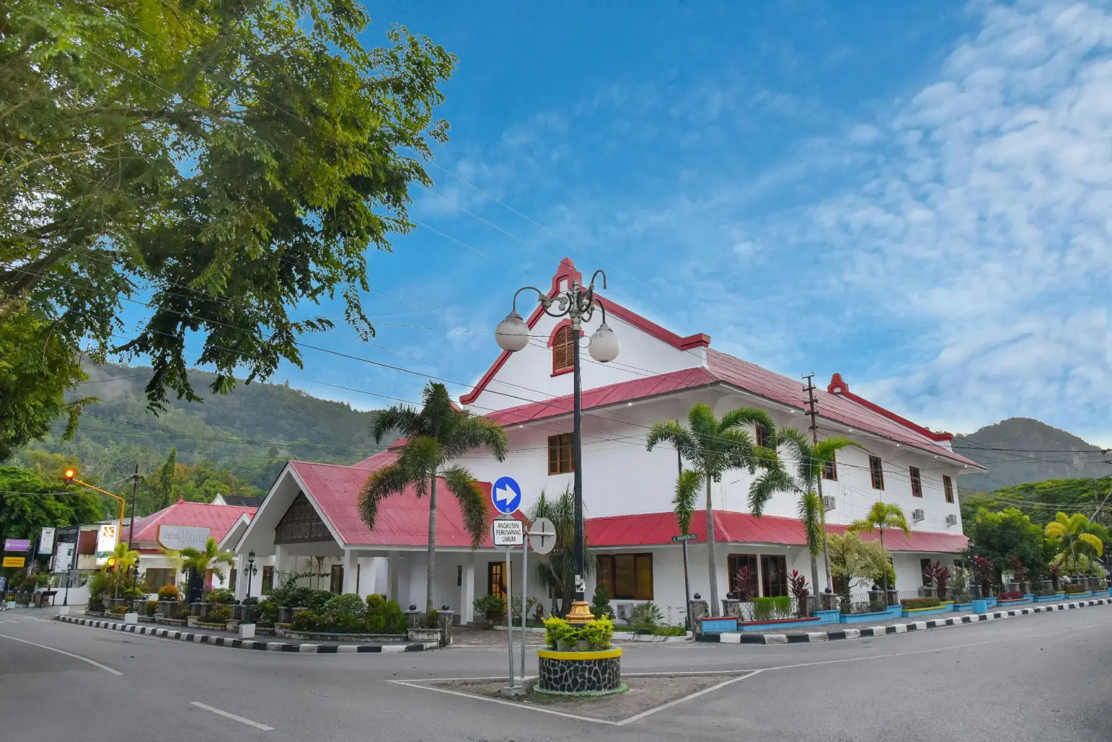 Khas Ombilin Hotel
