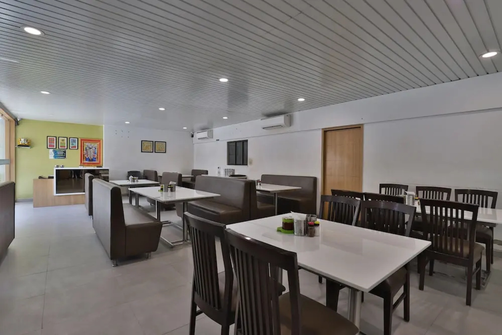 OYO Townhouse 27926 Sector 66 Noida