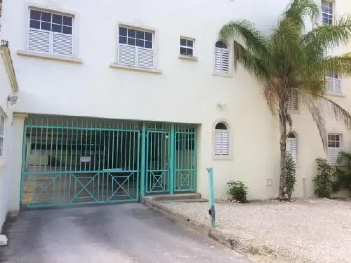 Coral Sands And Carib Edge