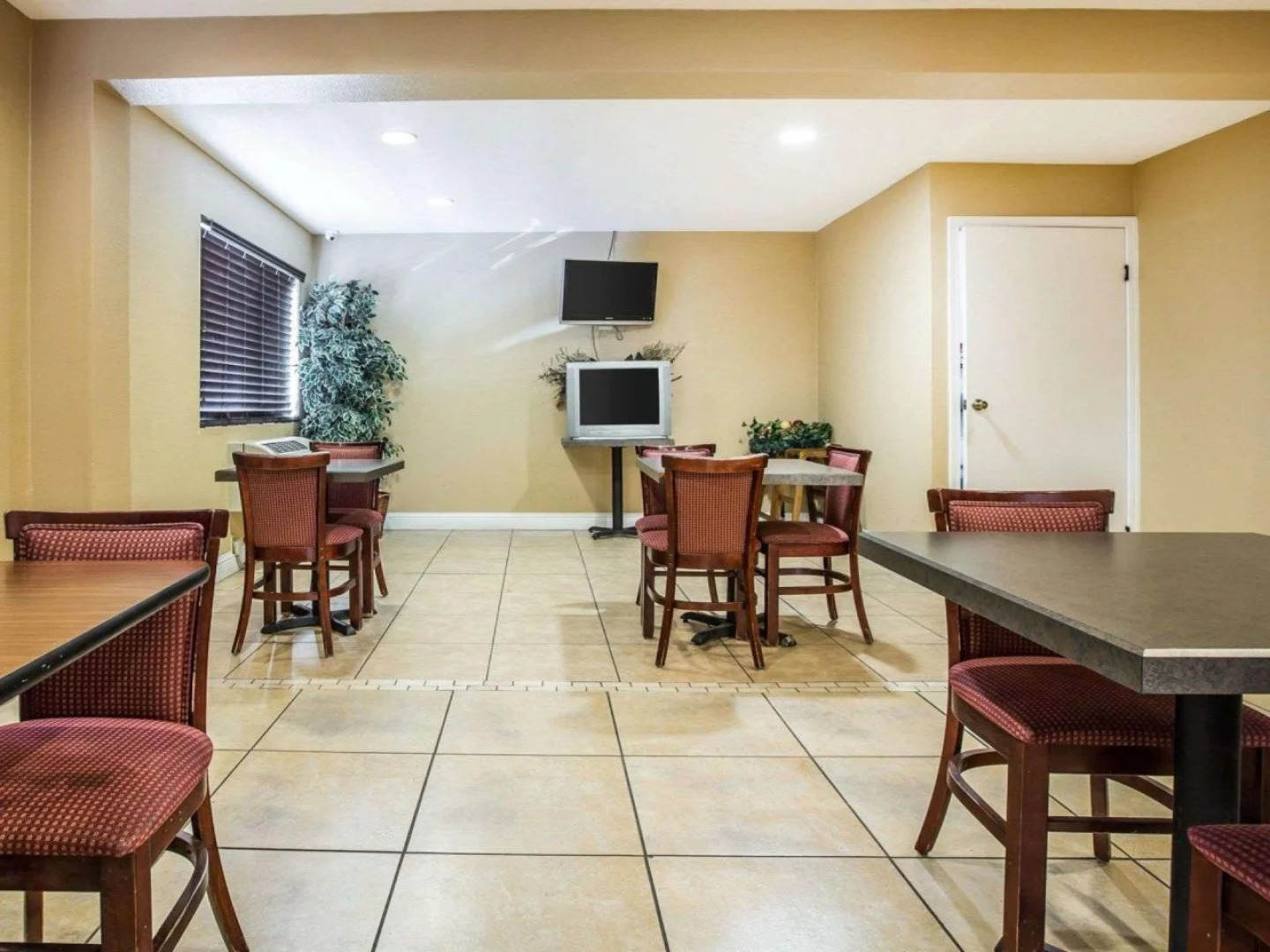 Quality Inn Tracy I-205