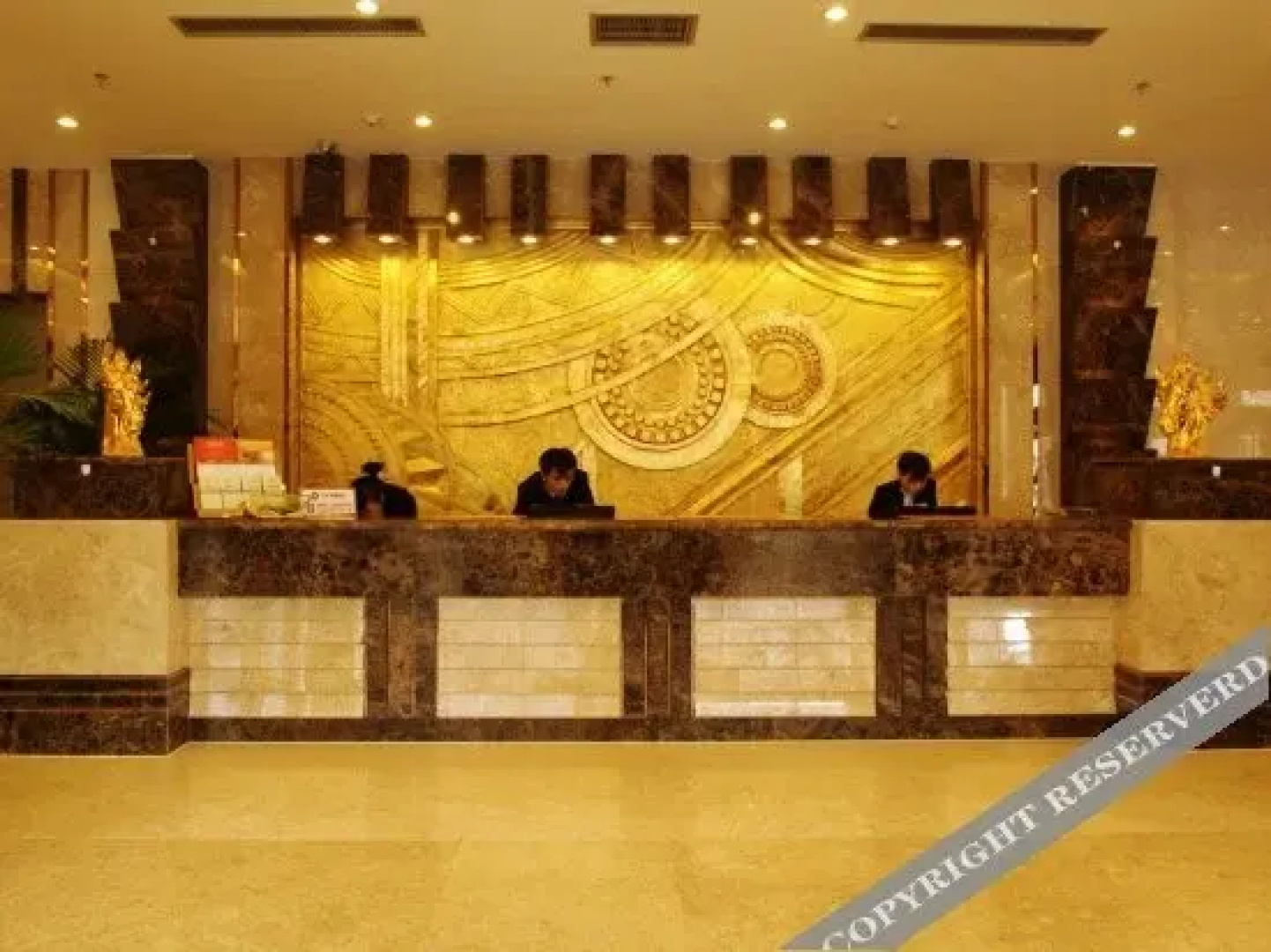 Universal House Haiyi Hotel