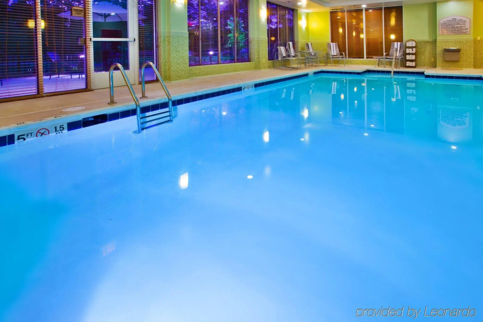 DoubleTree by Hilton Richmond Airport