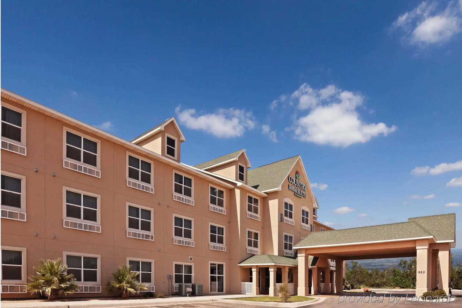 Red Roof Inn & Suites Midland