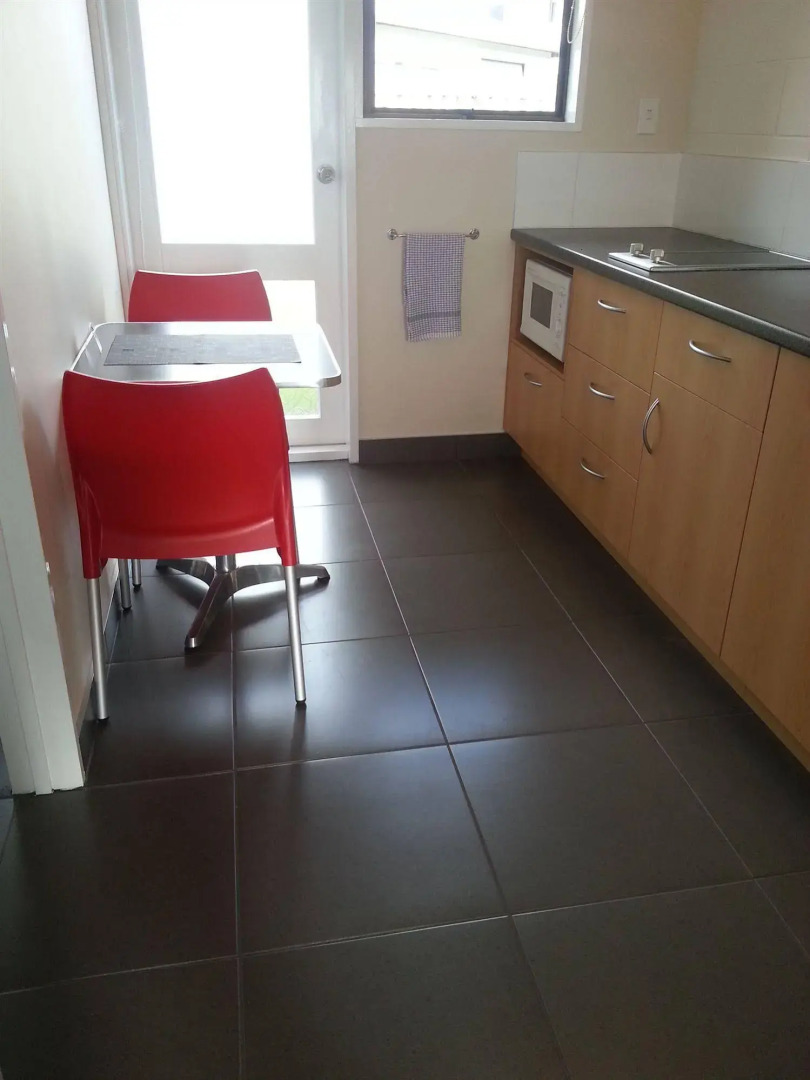 Cobblestone Court Motel – Wenzel Motels