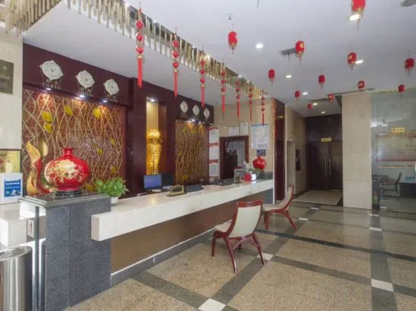 Yijing Business Hotel