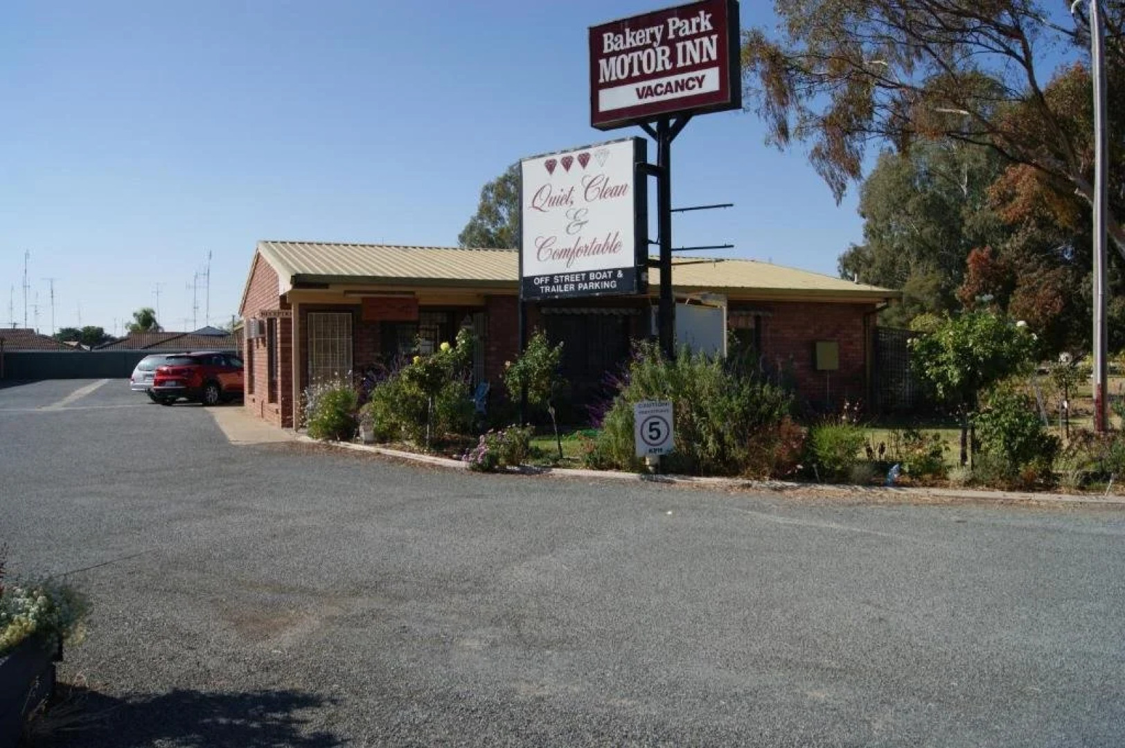 Bakery Park Motor Inn