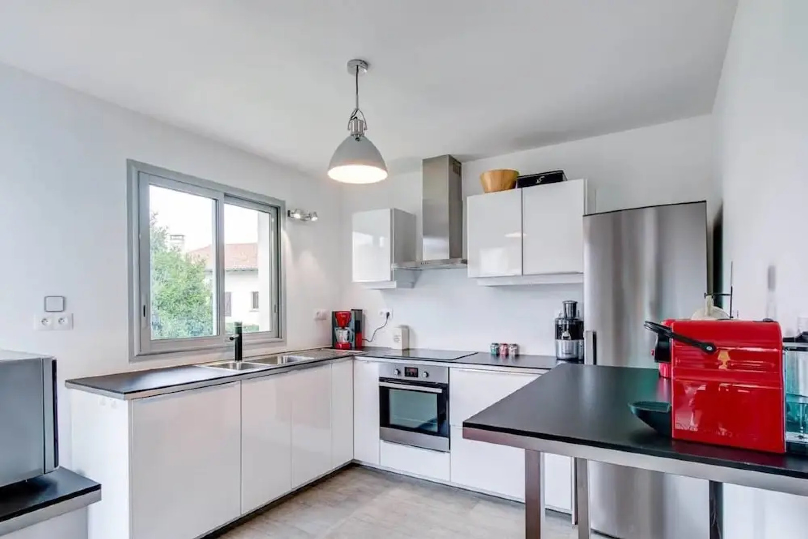 Bella Kapera-jolie Villa Avec Jardin