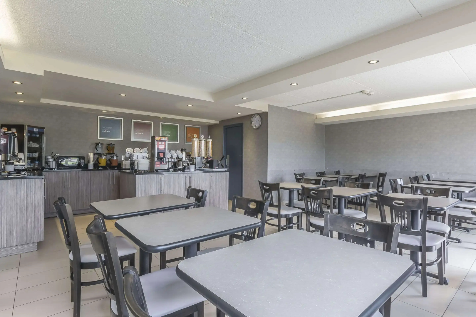 Comfort Inn Levis