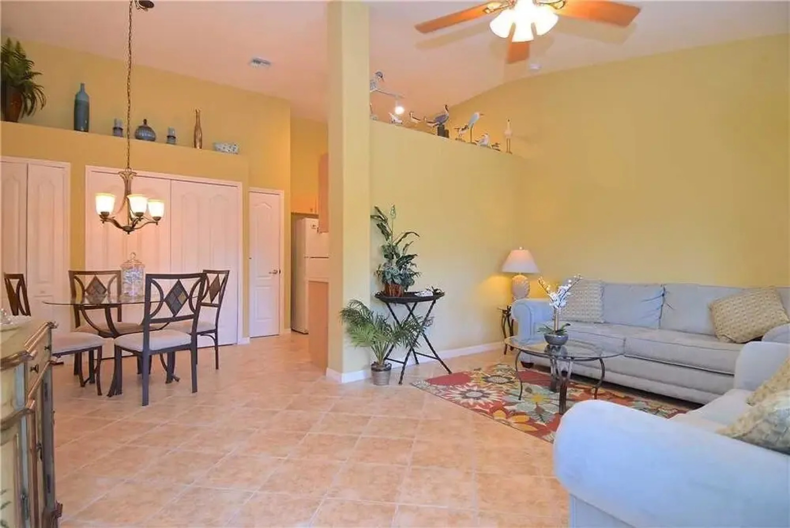 L'Pavia - Two Bedroom Condo