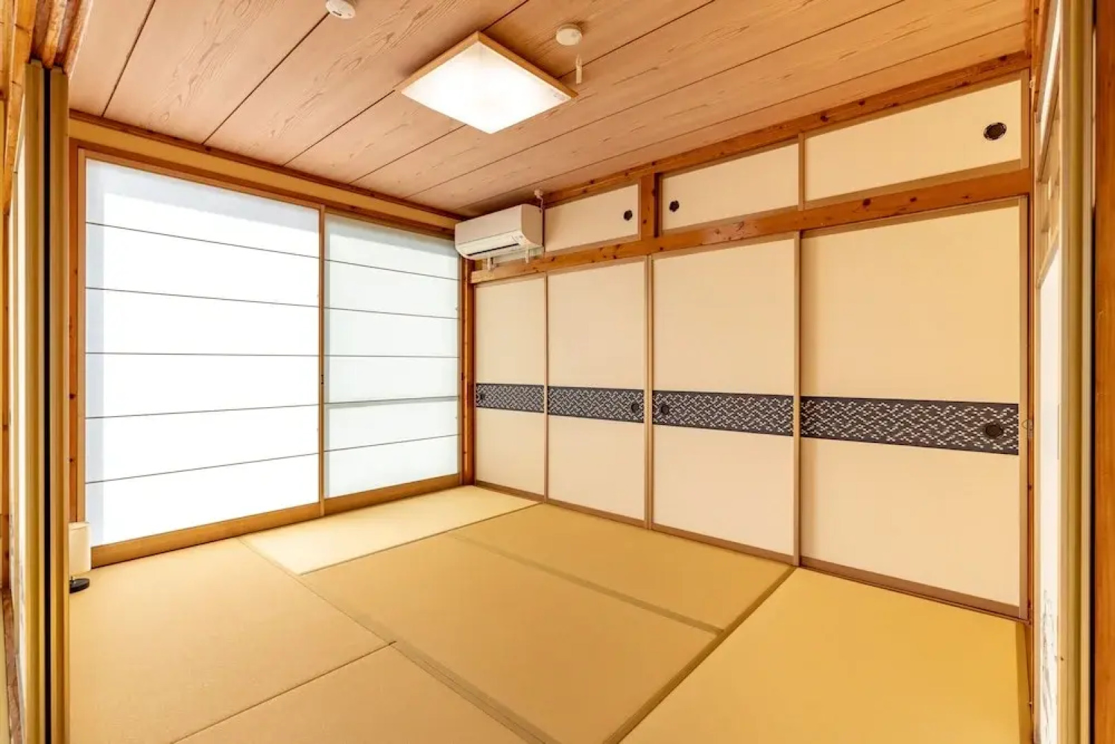 Green Beach le Island