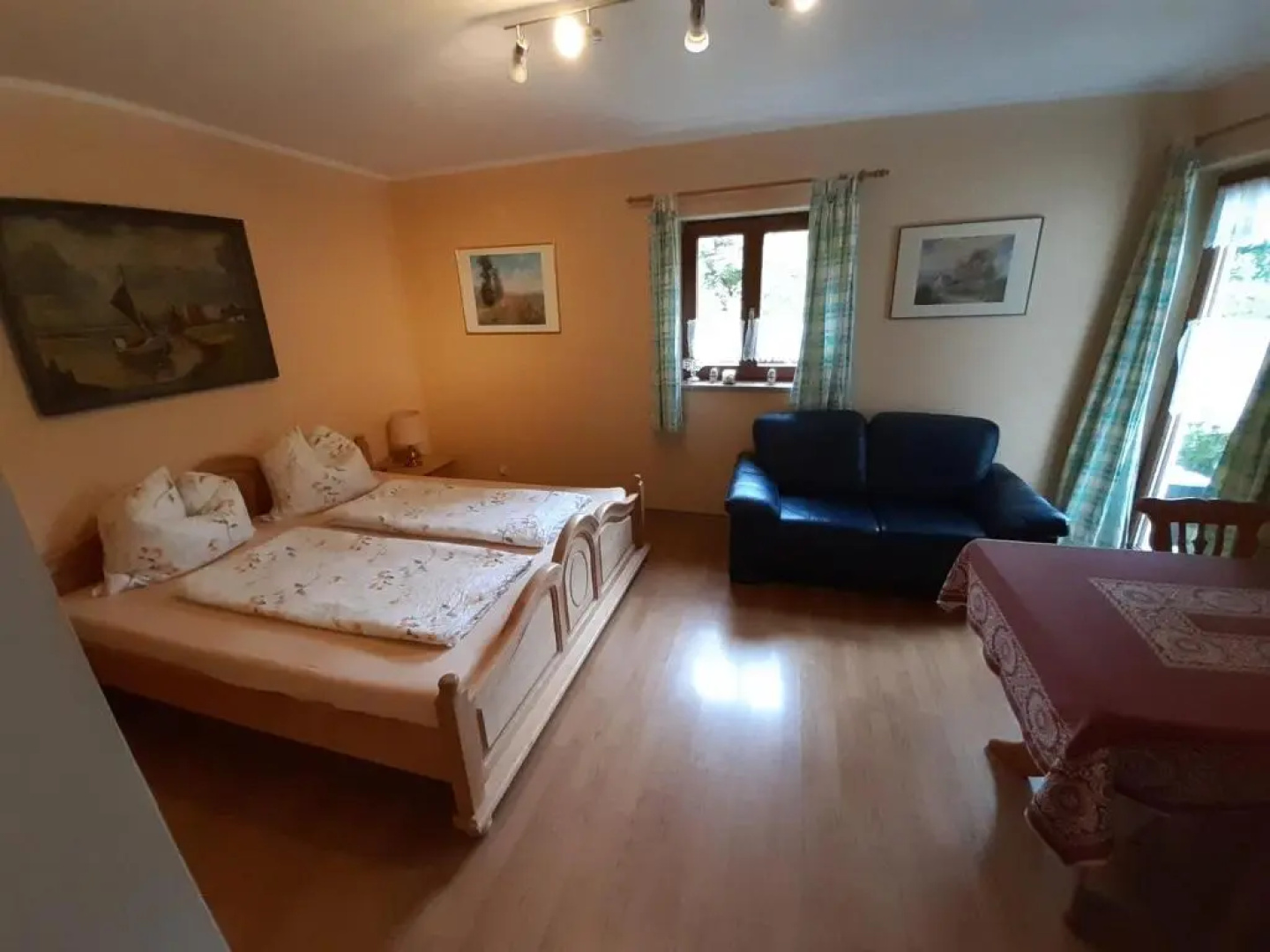 Gï¿½stehaus Taubensee