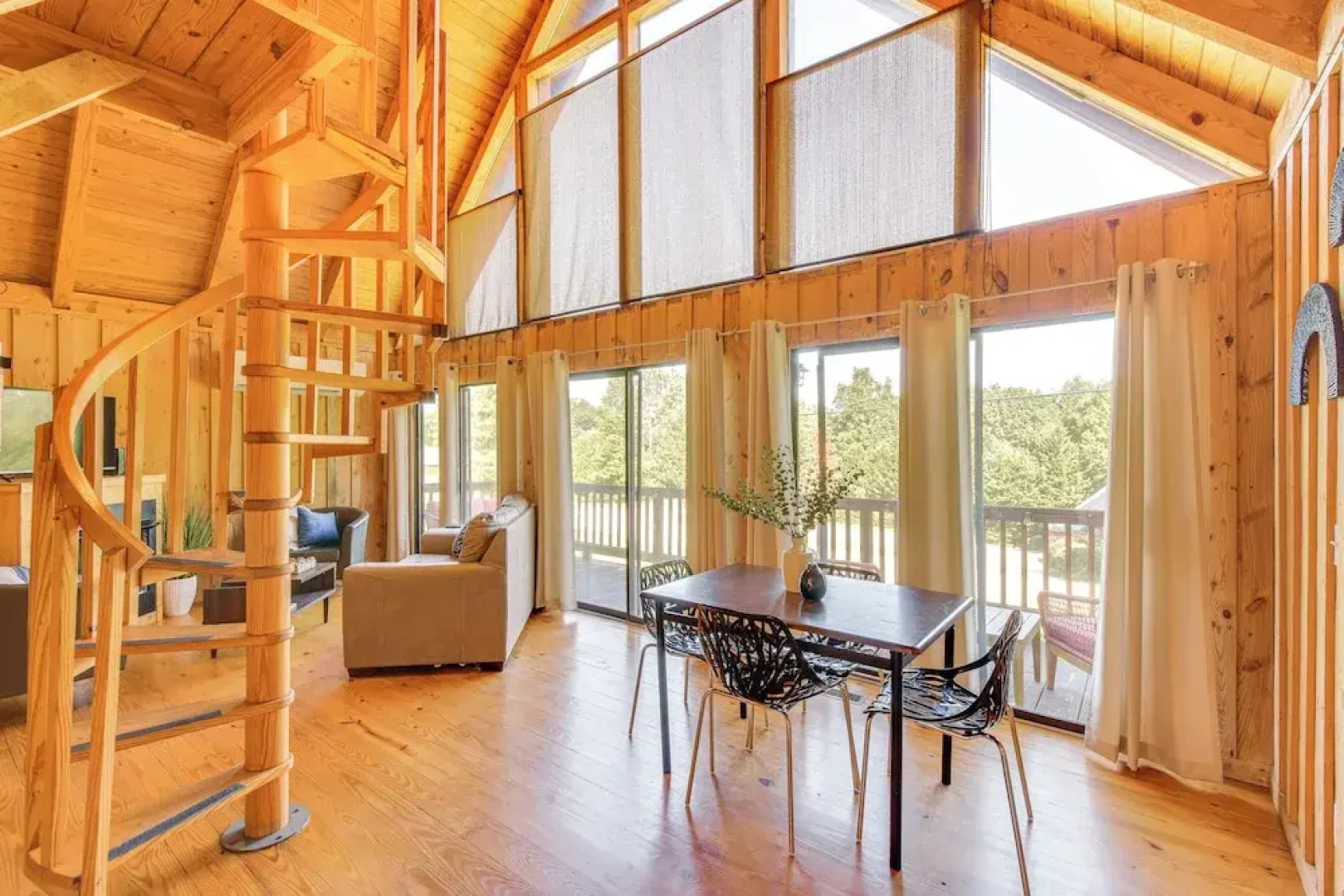Lake Keowee Access: Idyllic Six Mile Cabin!
