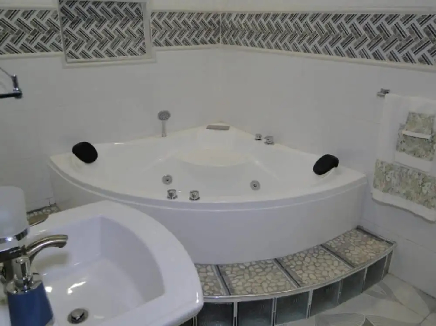 Immaculate 2-bed House in Greater Portmore