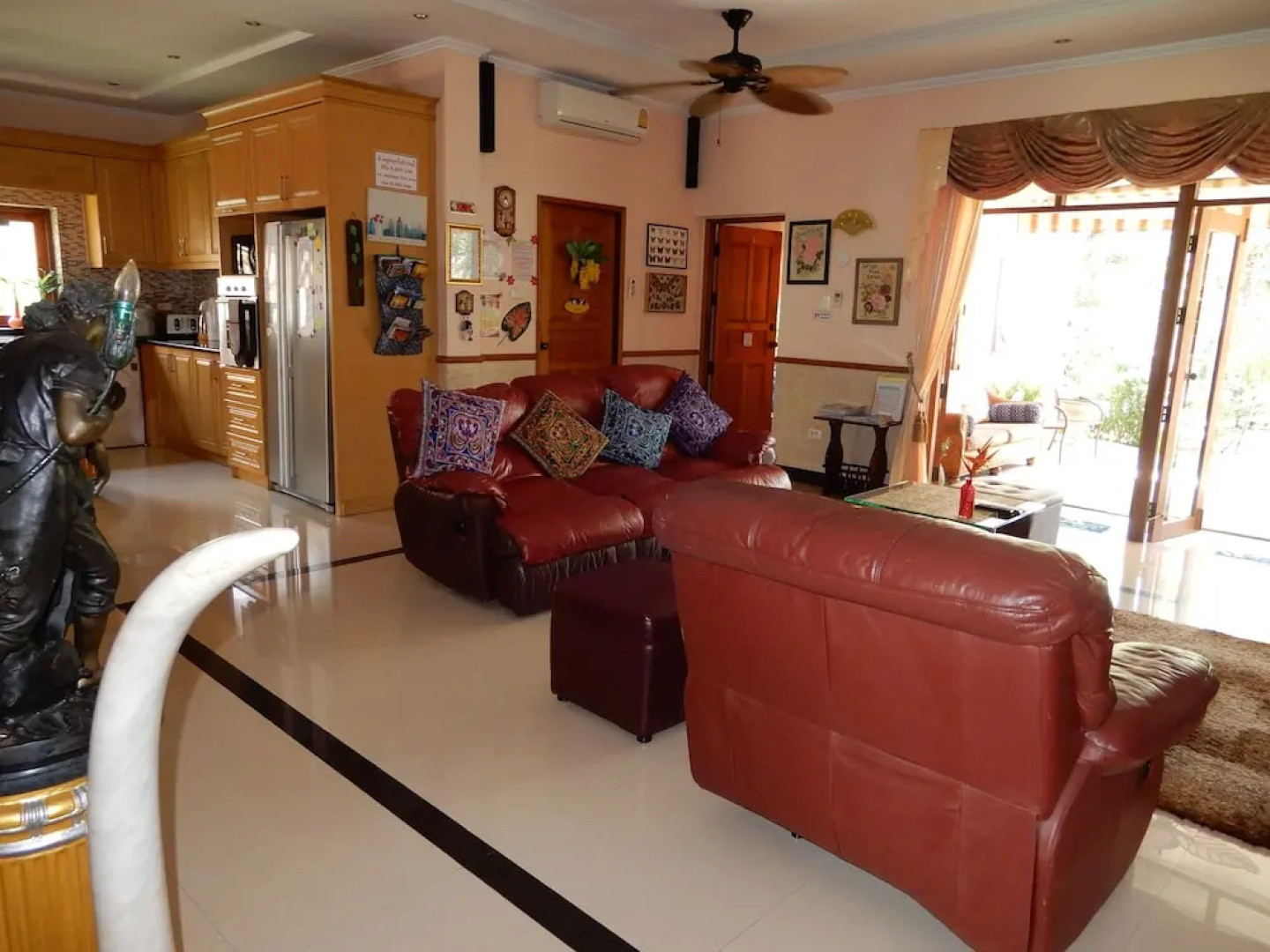 Relaxing Palm Pool Villa