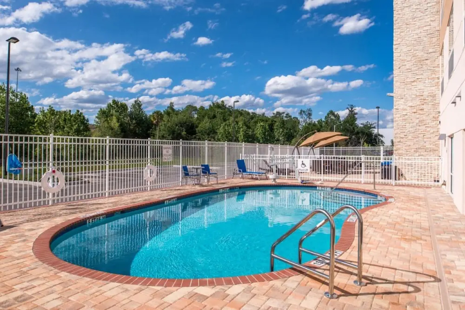 Holiday Inn Express & Suites Tampa North - Wesley Chapel, an IHG Hotel