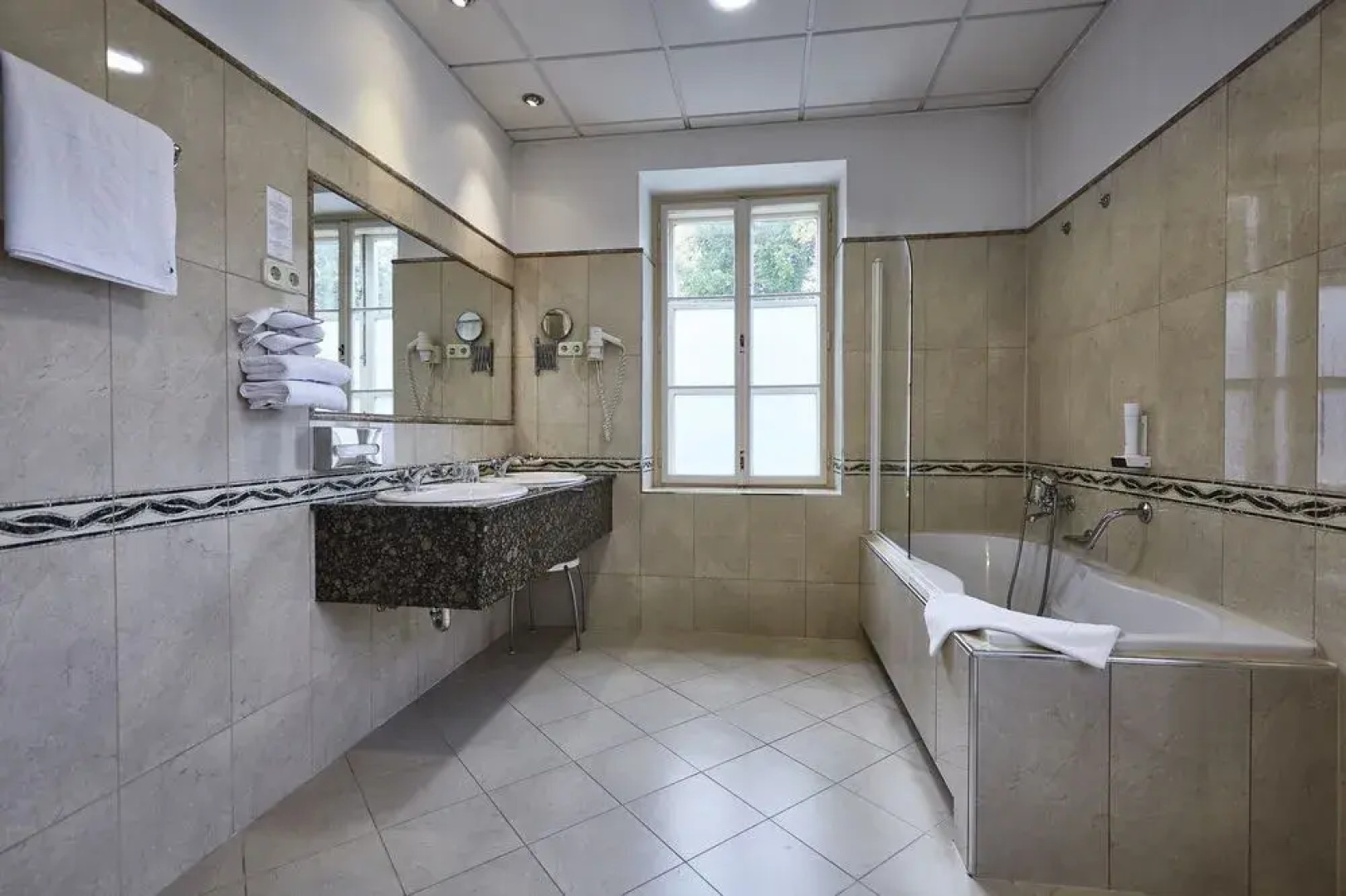 Szidónia Manor House