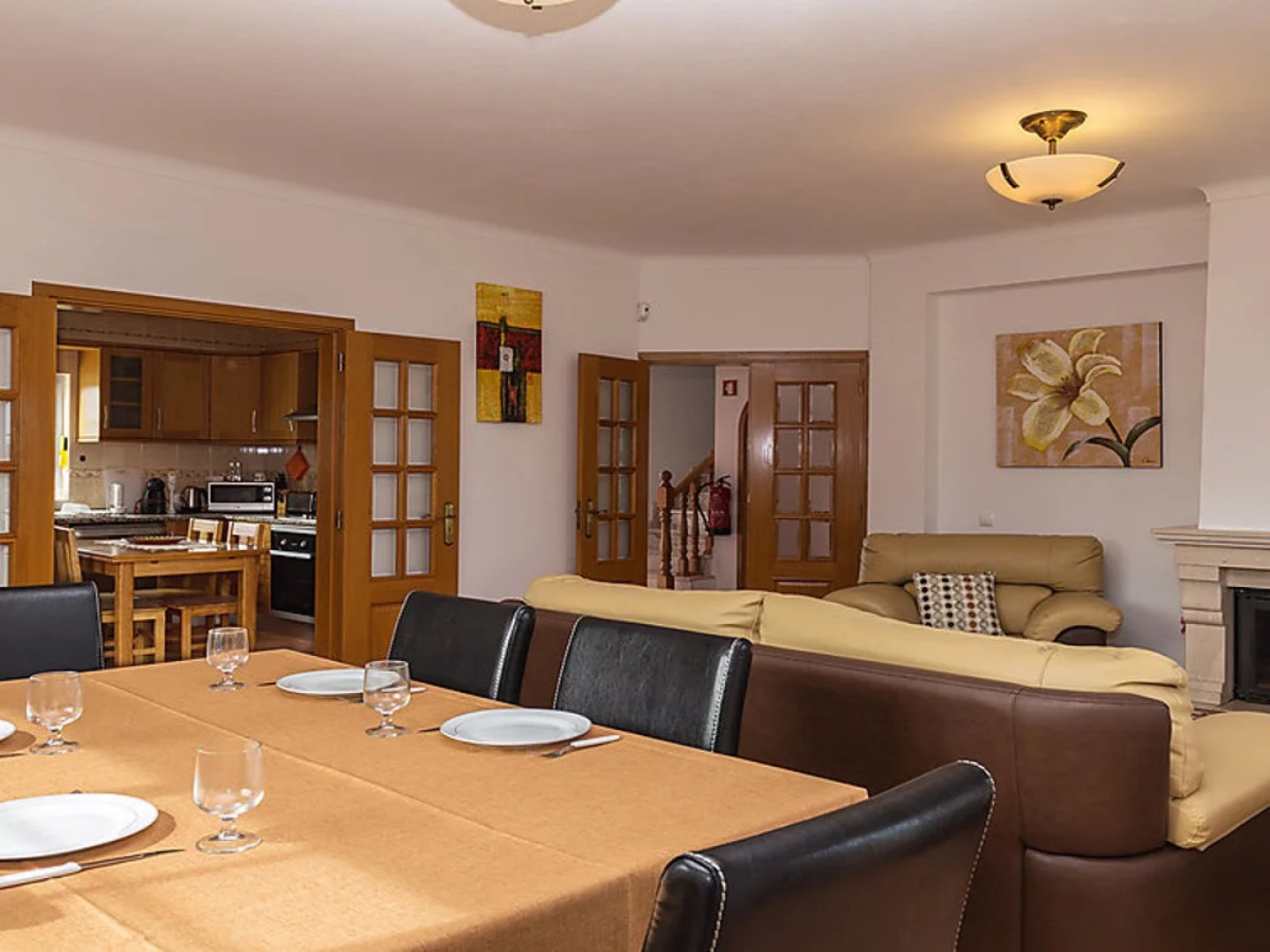 Casa das Amendoeiras