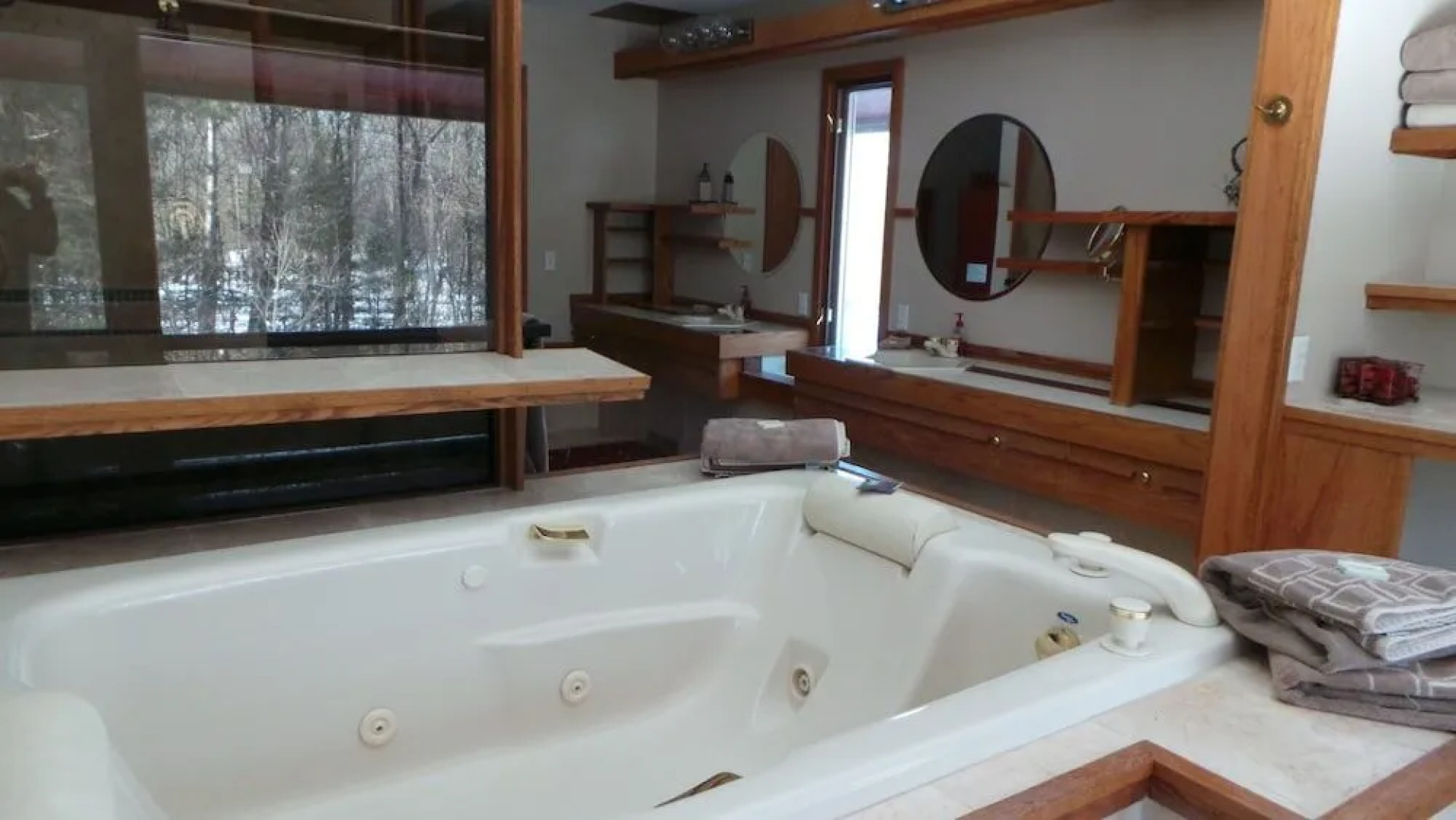 Log Gables- Dresser House