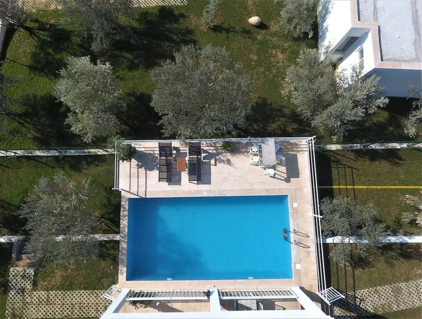 Calypso Lakeview Villas