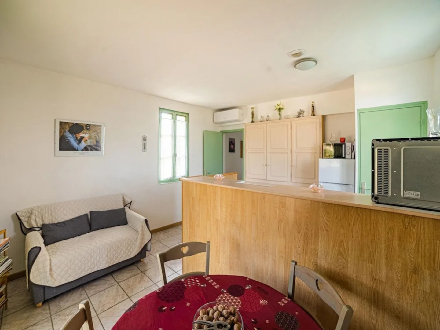 Tasteful Holiday Home in Marnac With Garden