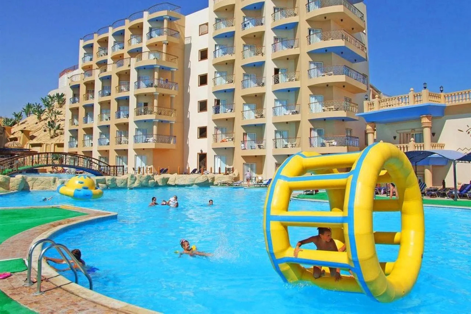 Sphinx Aqua Park Beach Resort