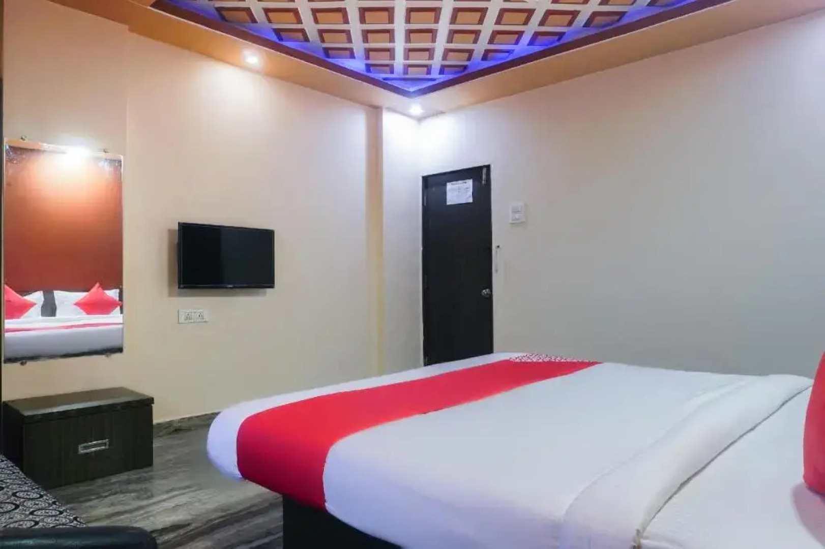 Damayanti Lodge by OYO Rooms