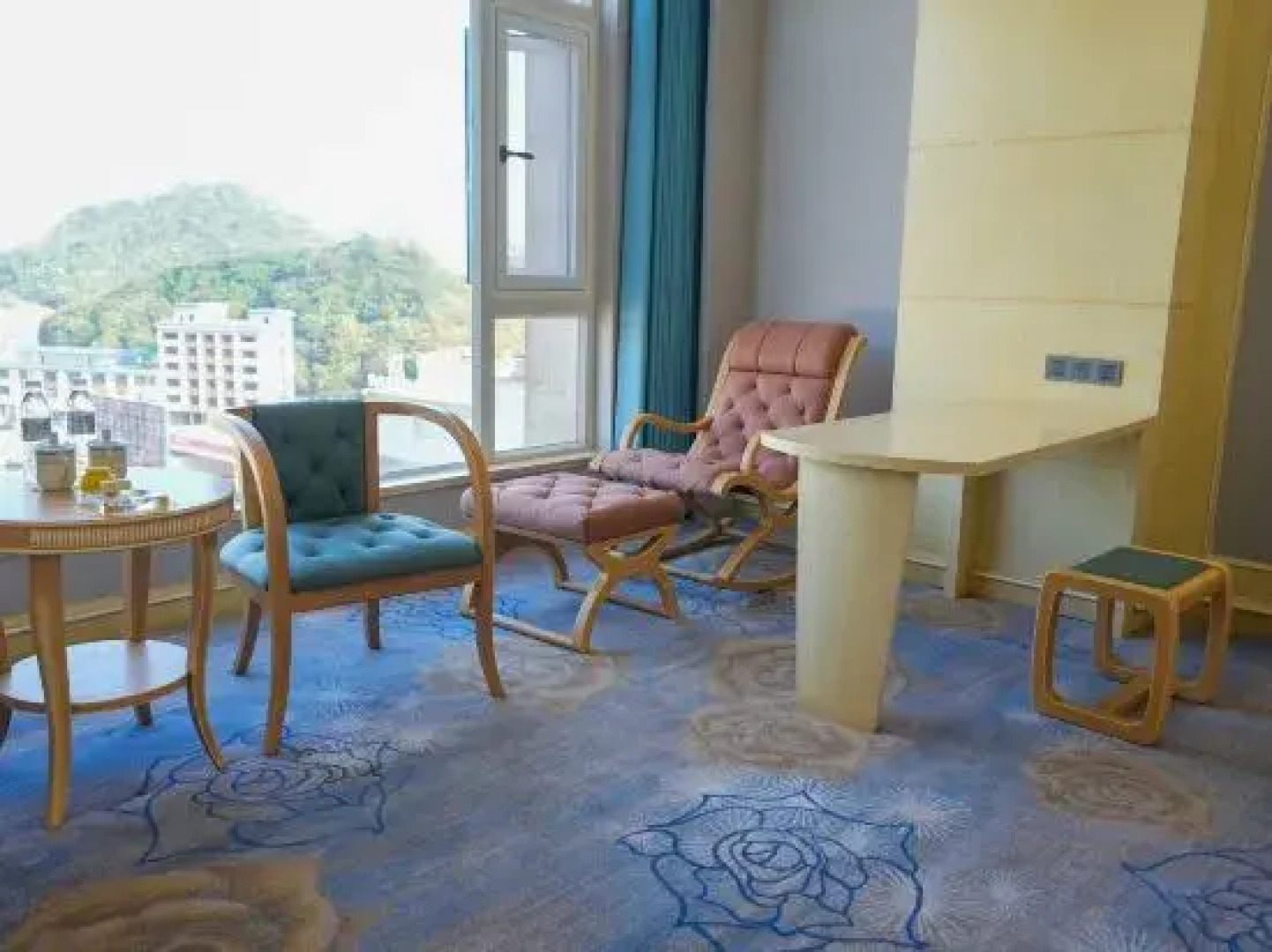 Days Hotel by Wyndham Yanshan Transport Terminal