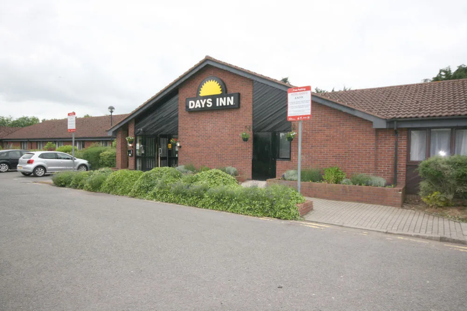 Days Inn Abington M74