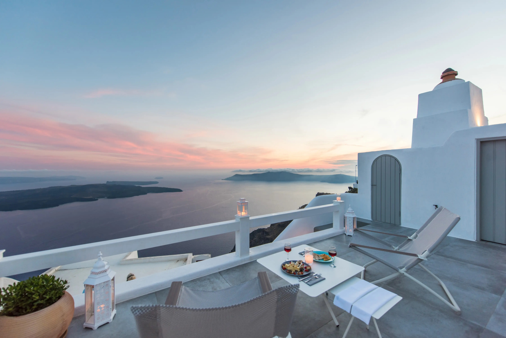 Aqua Luxury Suites