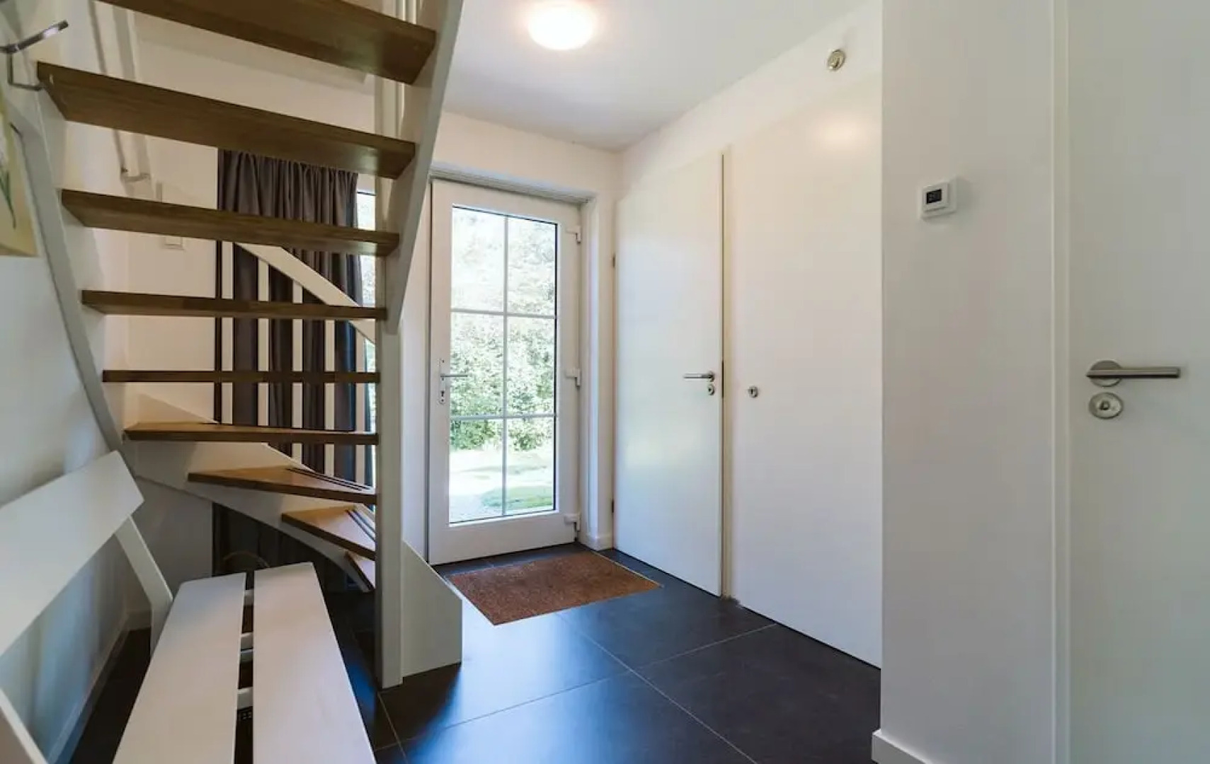 Luxurious 6-person Holiday Villa With a Forest Garden of 4000 m2