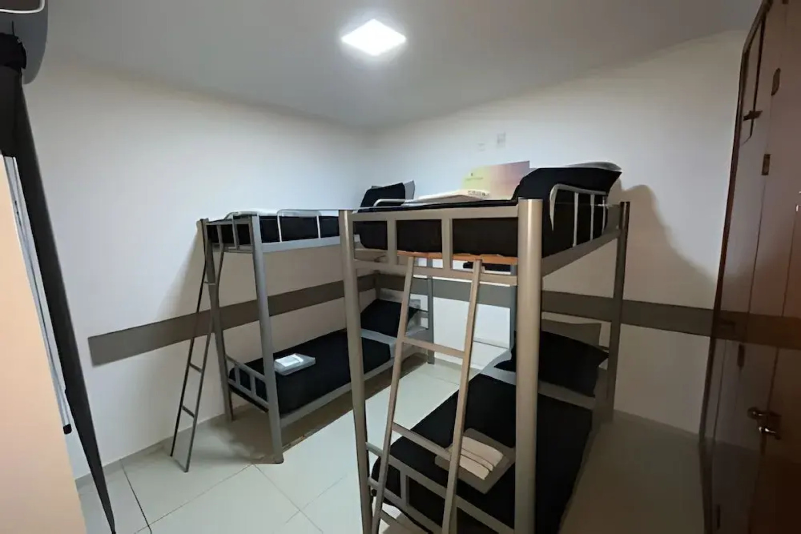 NetworkInn Hostel Business & Academico2