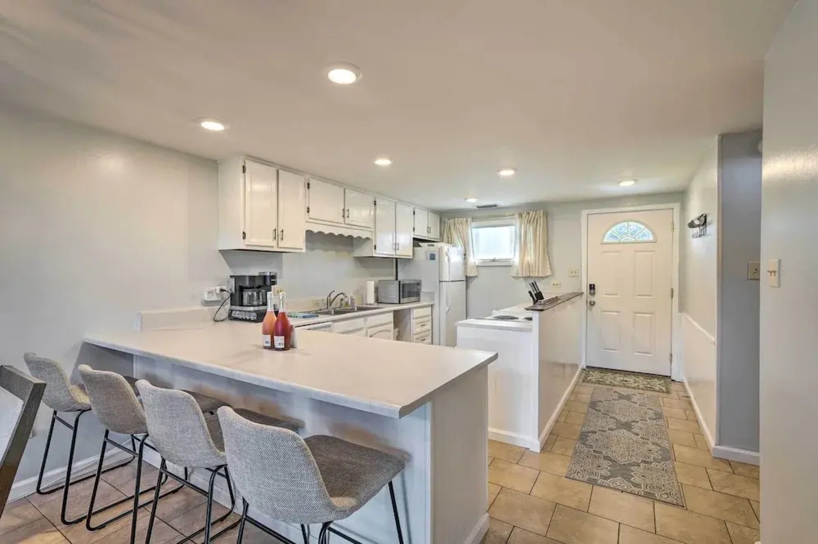 PCB Escape w/ Pool & Beach Access, Beach Chairs!