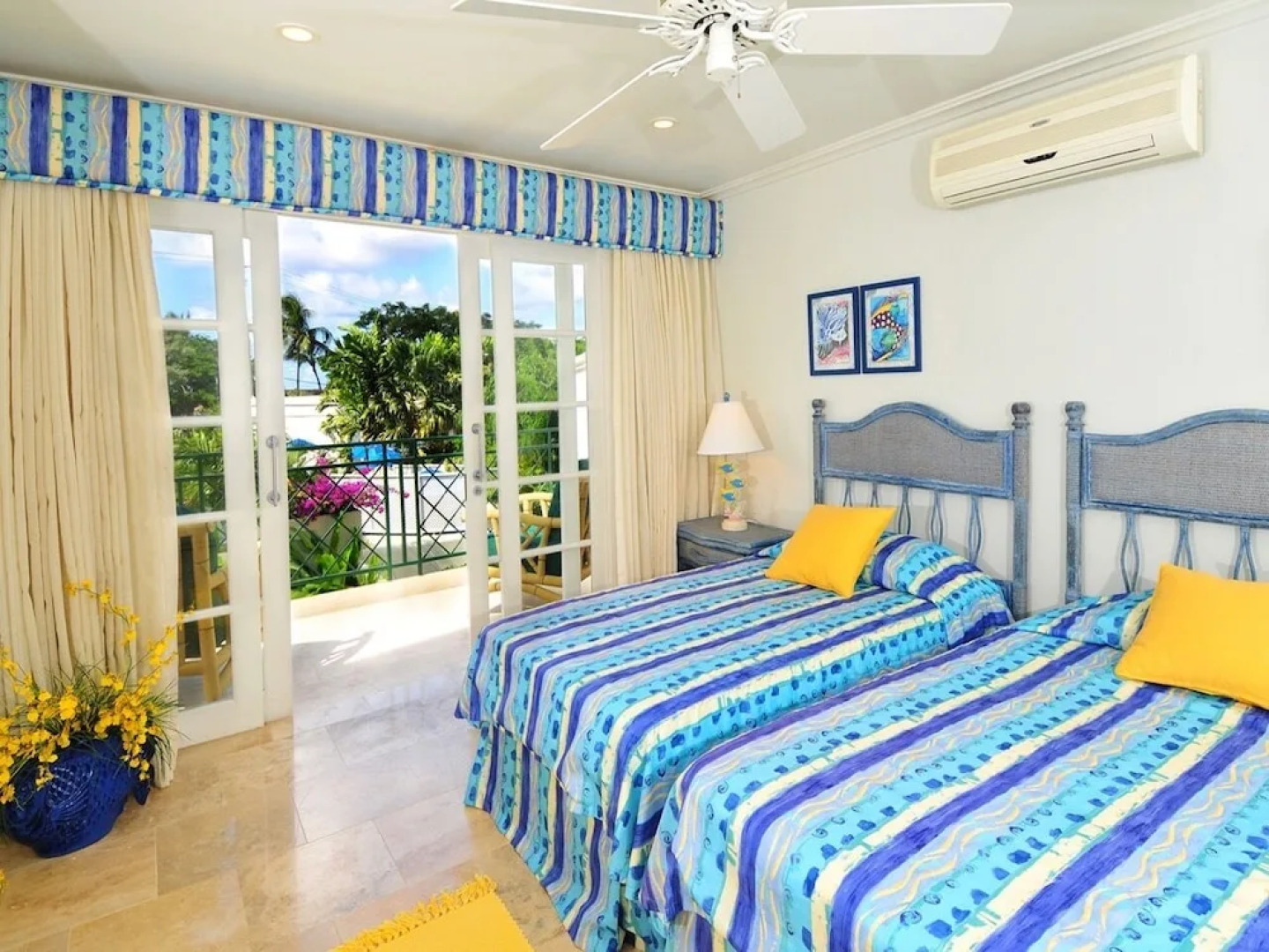 Jalousie at Mullins Bay