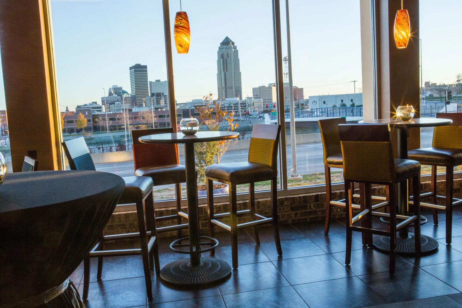 Holiday Inn Downtown - Mercy Area by IHG