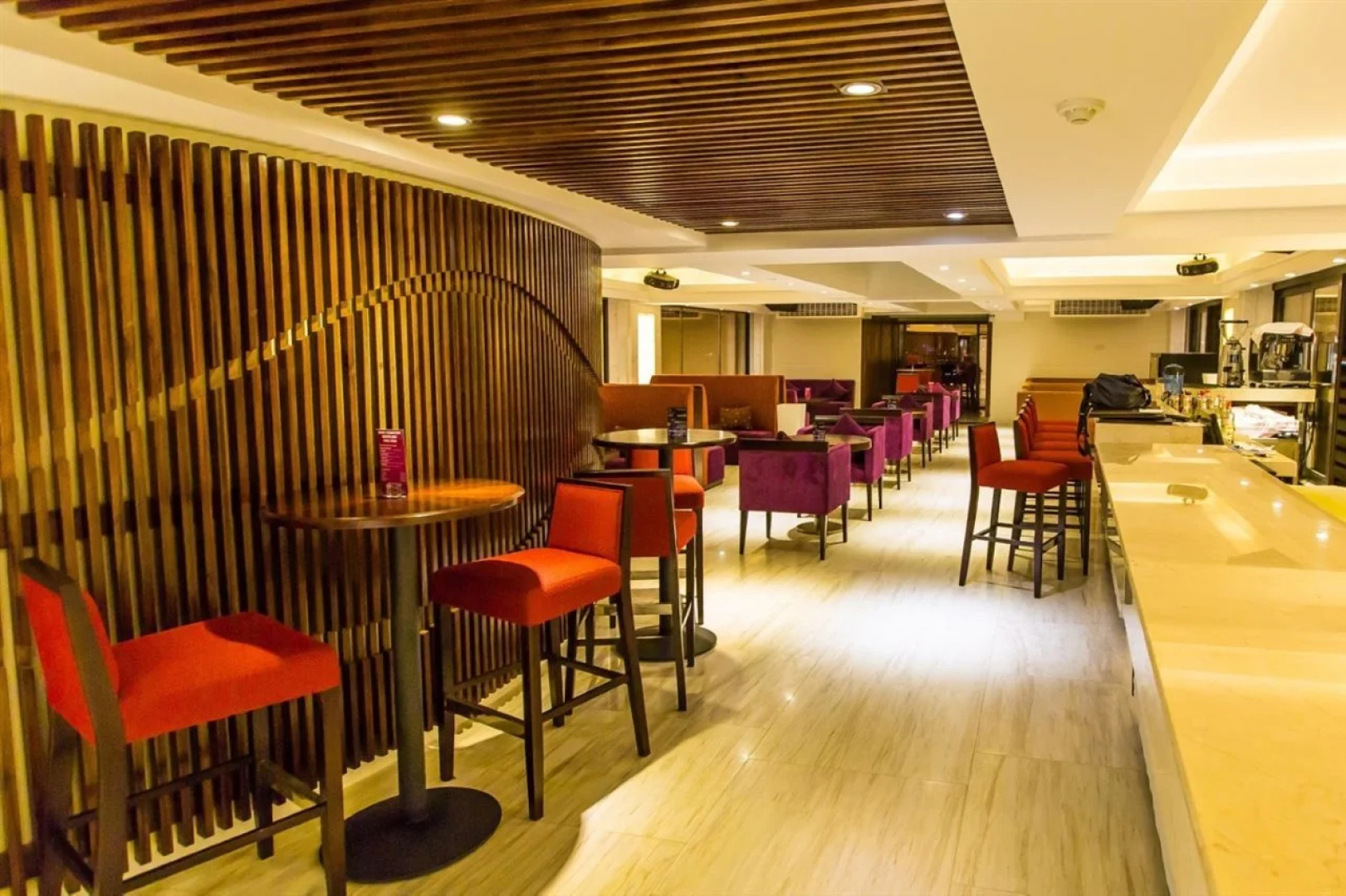 Holiday Beach Hotel Danang