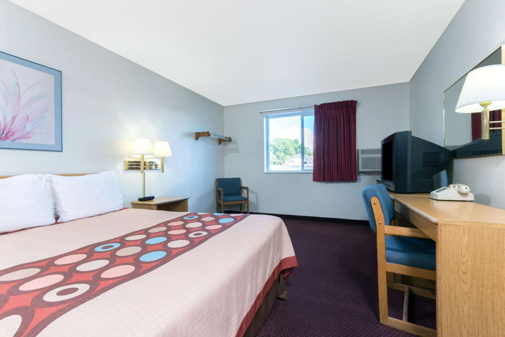 Super 8 by Wyndham Raton