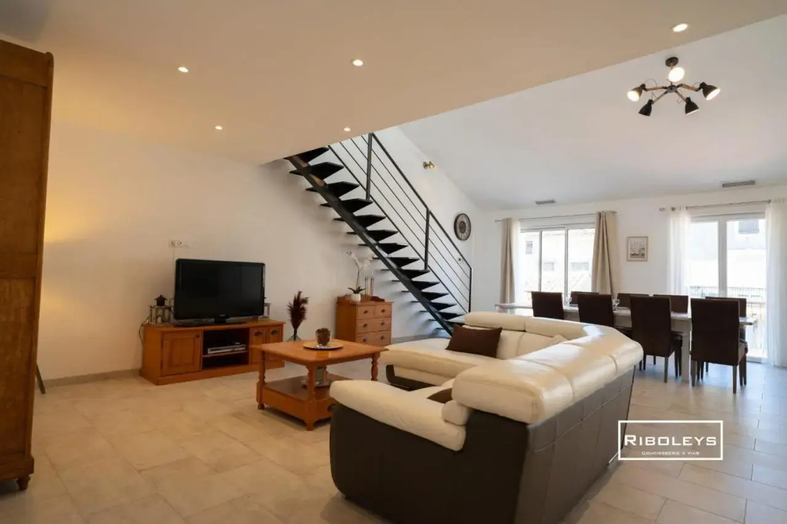 Sublime Loft de 130m² calme à Vias-Village