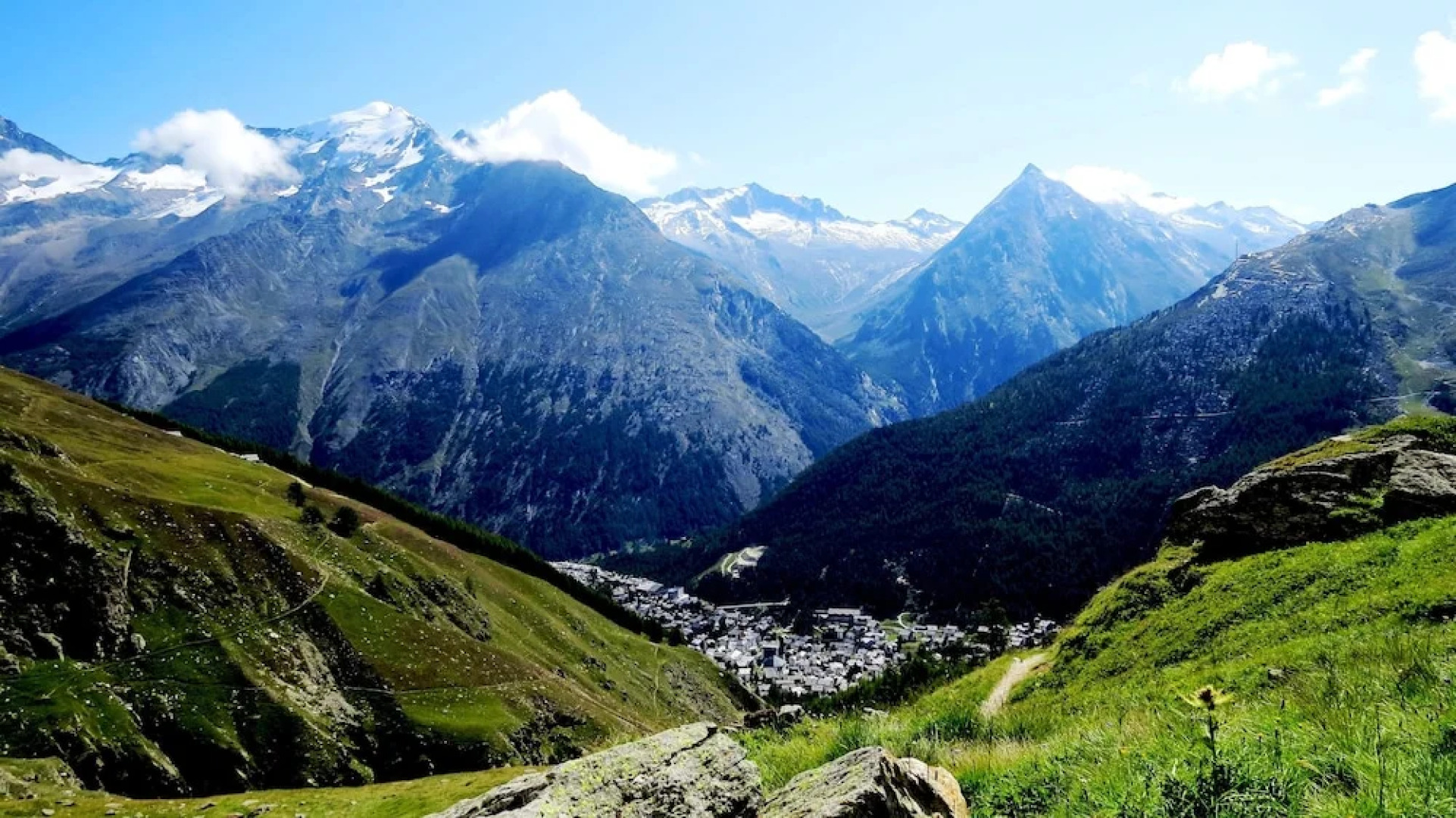 Rubin and Saphir Diamond Apartments