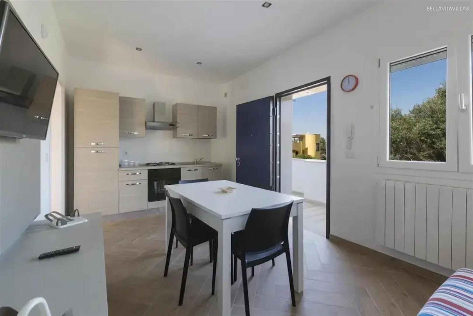 1054 Absolute - Bilo Lux Primo Piano