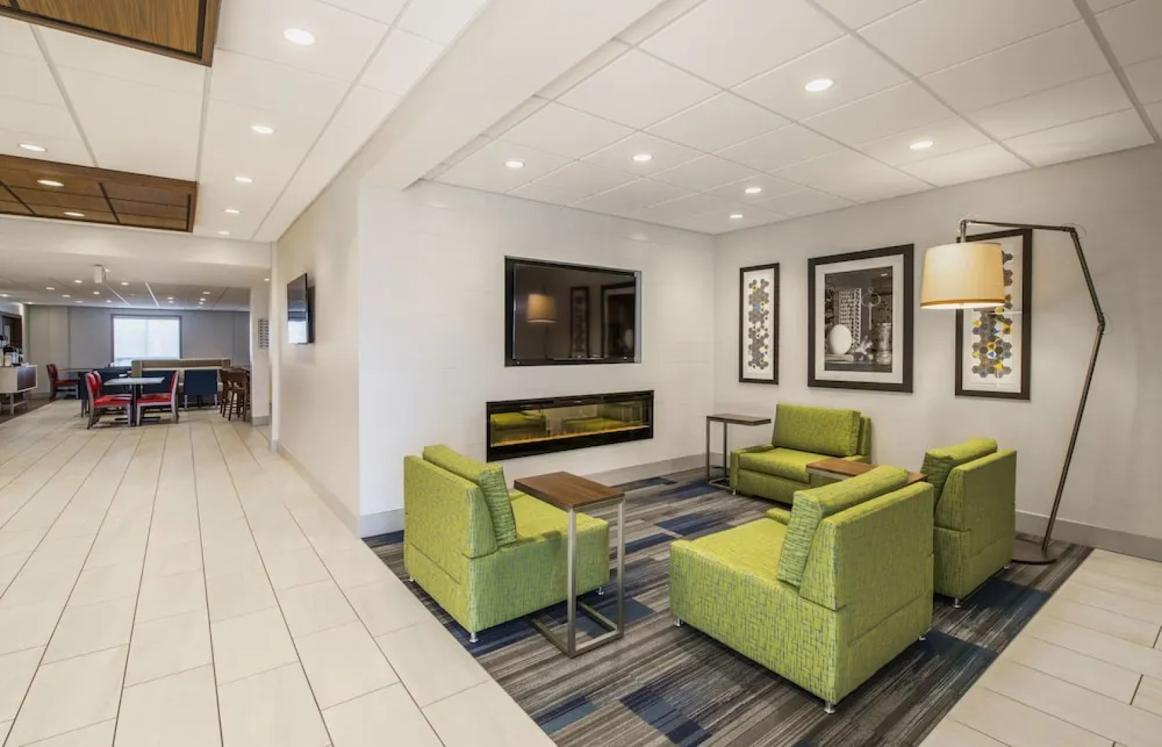 Holiday Inn Express Calgary North