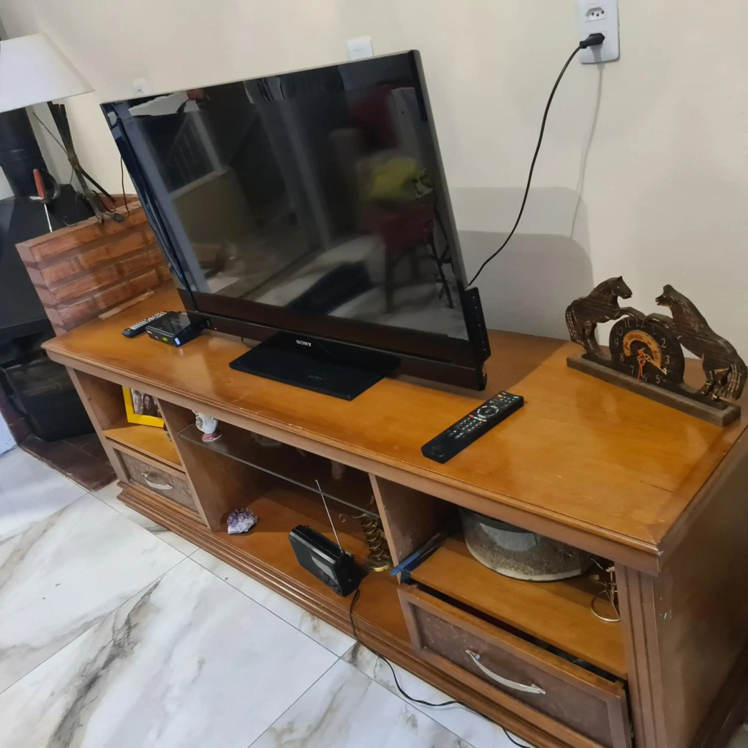 Kitnet casal e apartamento com lareira e vista jardim