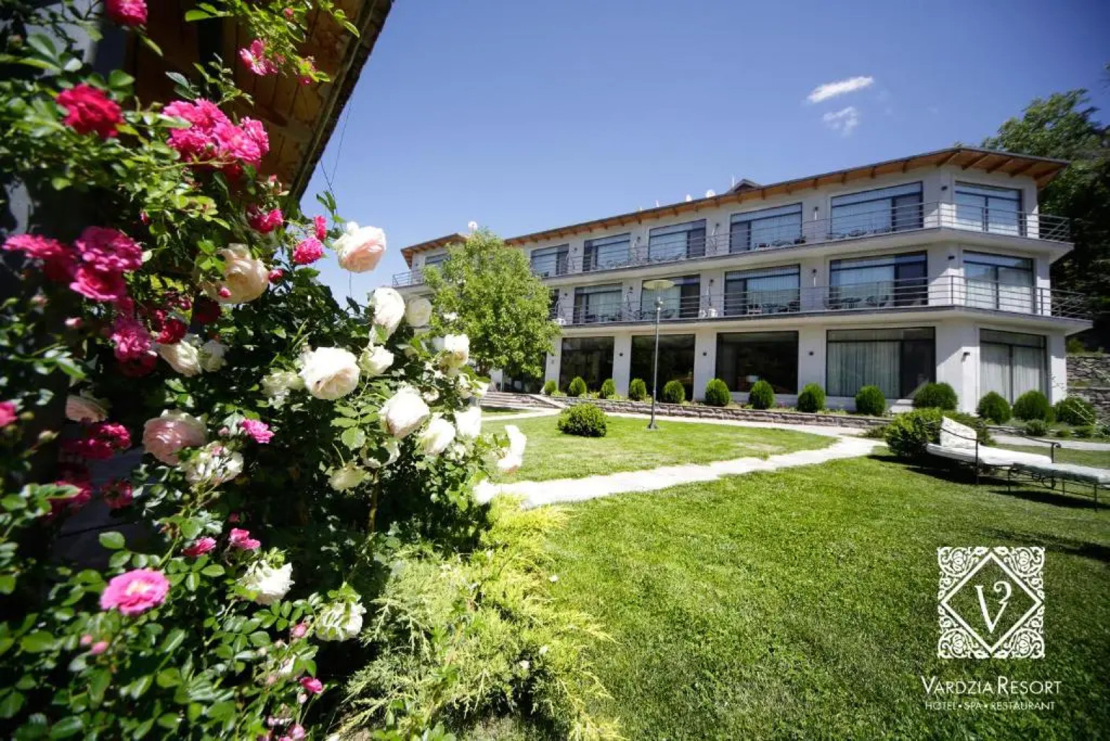 Курорт Vardzia
