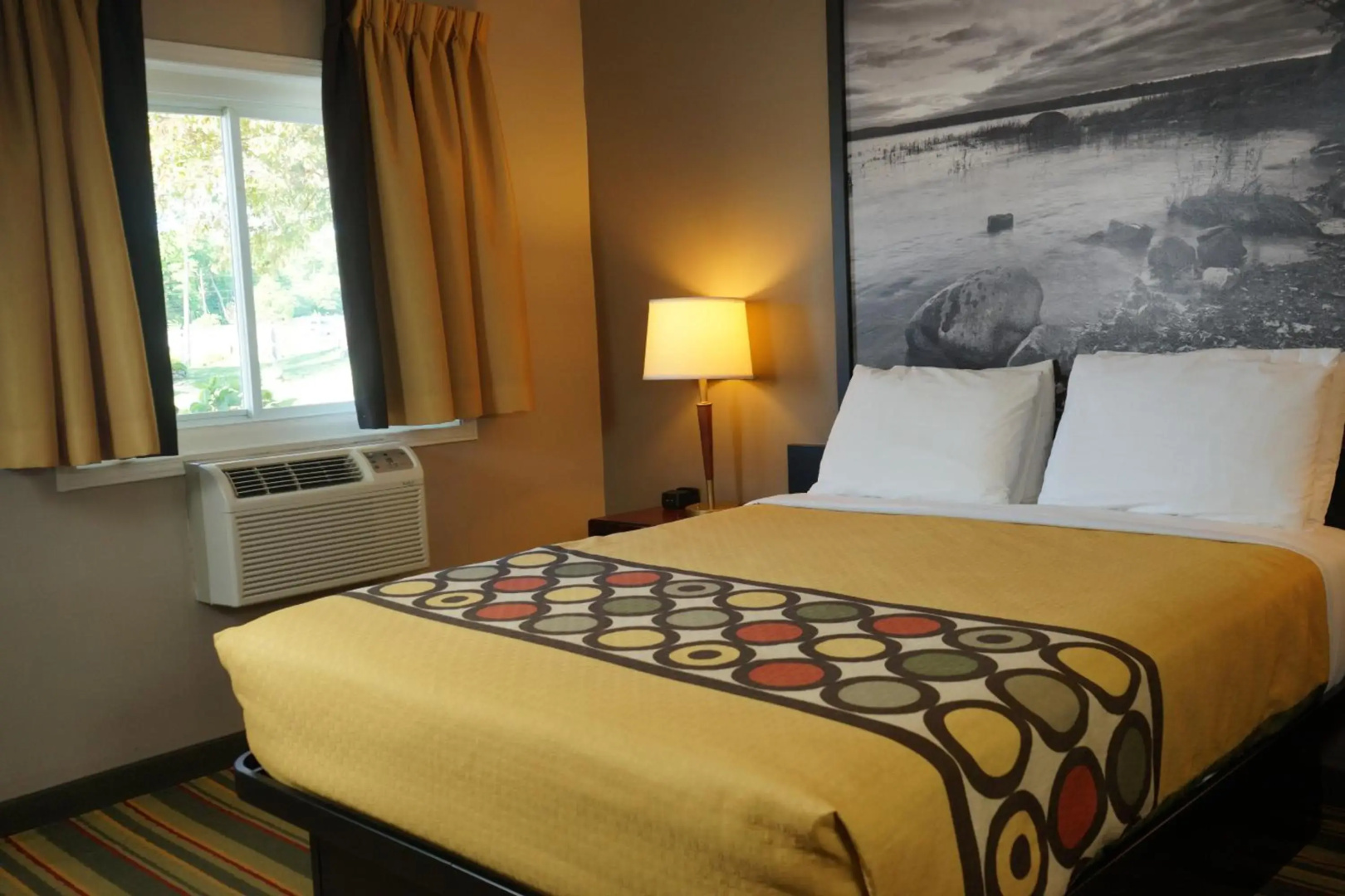 Jolly Roger Inn Resort