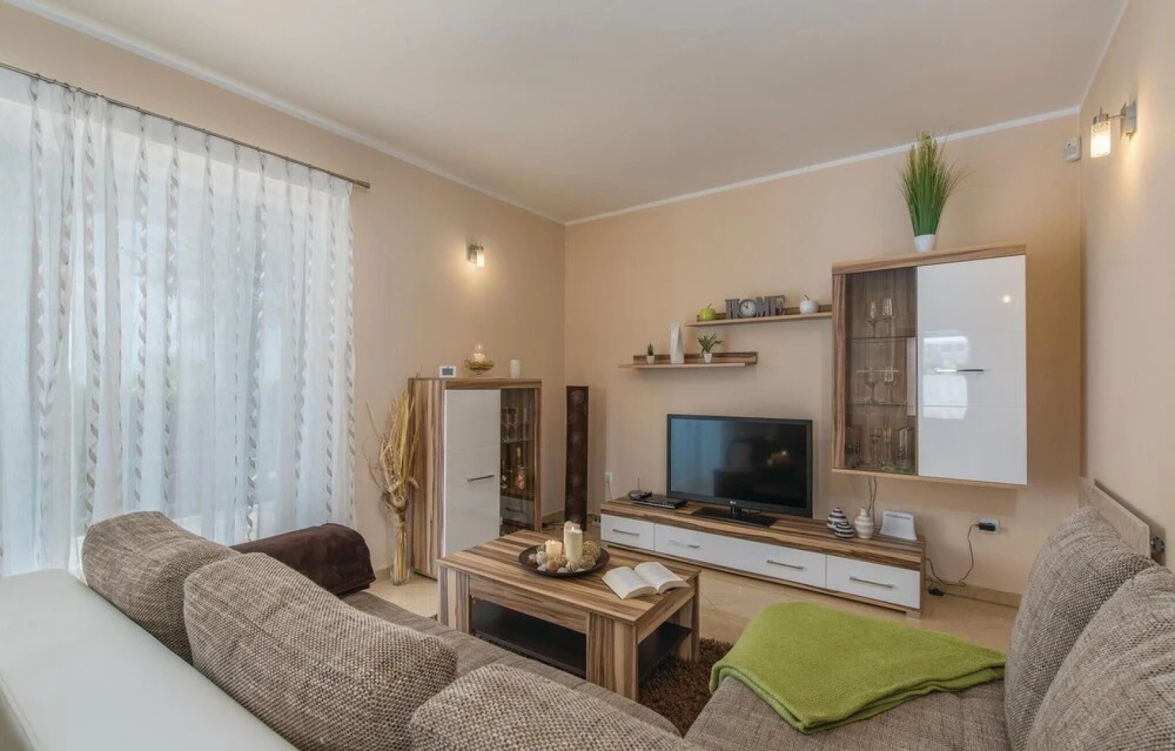 Stunning Home in Kastelir With Wifi and 2 Bedrooms