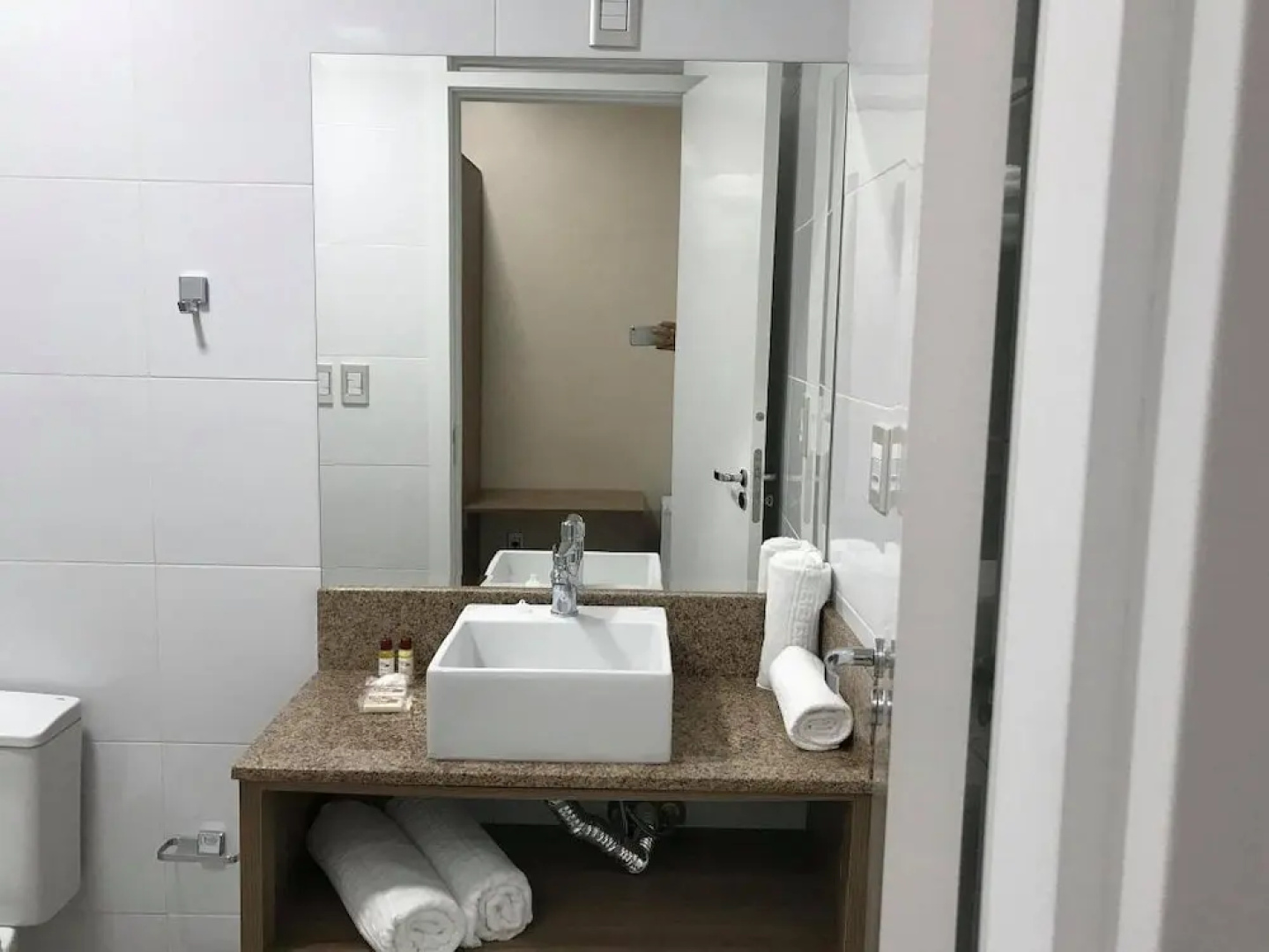 Confort Fronteira Hotel