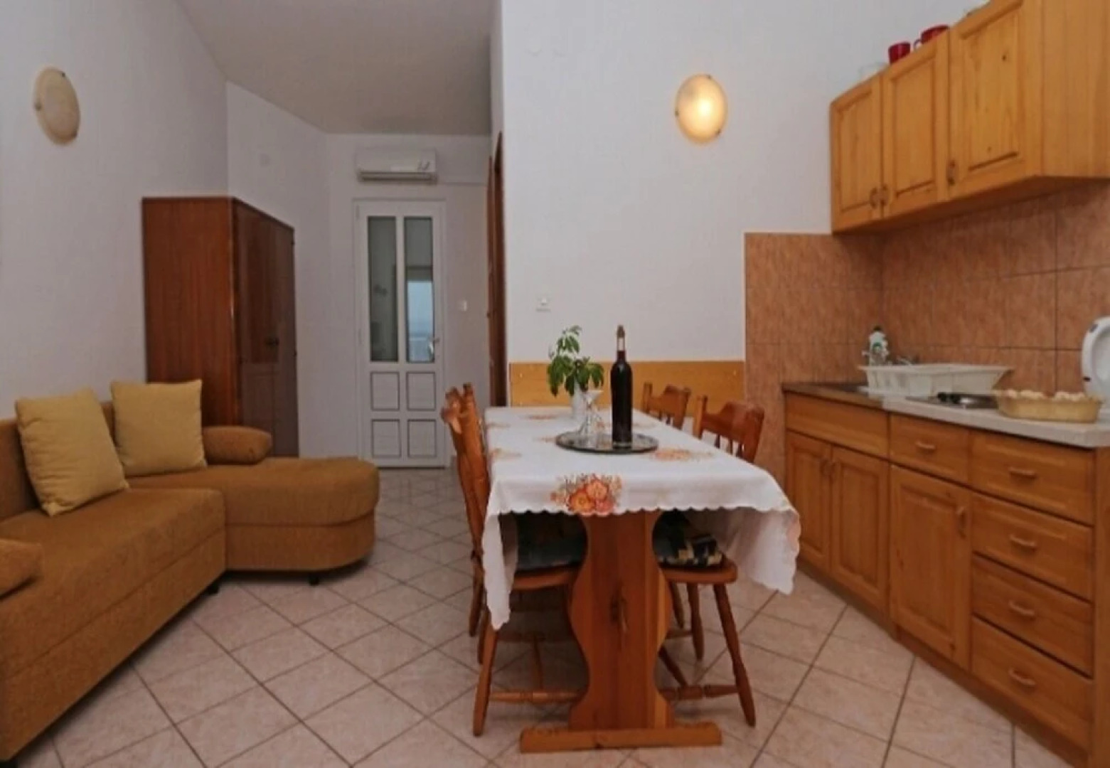 Tomo - 10 m From Beach - A1