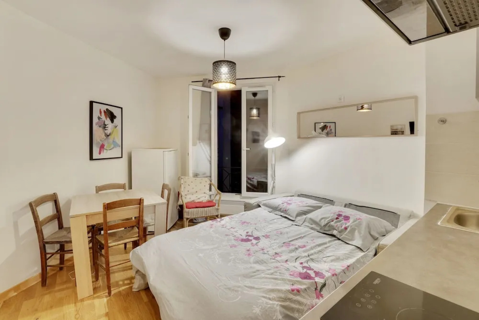 T2 4 People Near Paris Vincennes